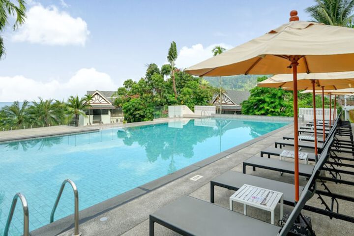 Pool 90 of 130