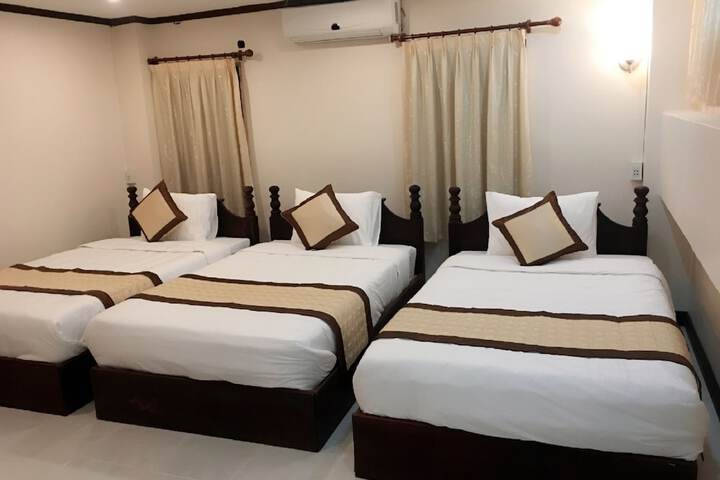 Room 7 of 24