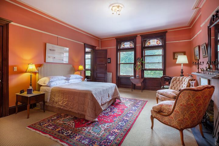 Room 16 of 48