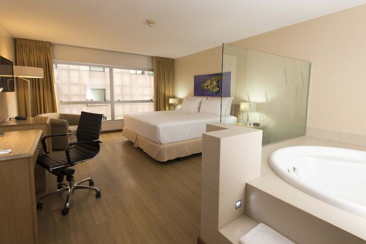 Room 9 of 124