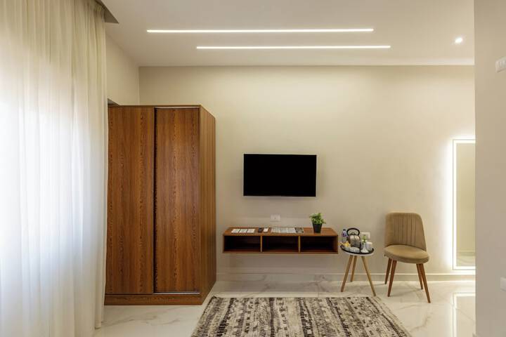 Room 16 of 74