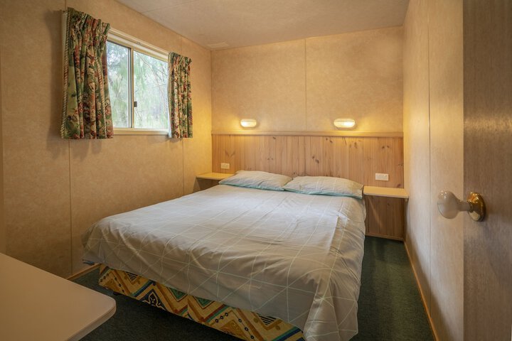 Room 9 of 37