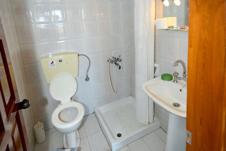 Room 44 of 55