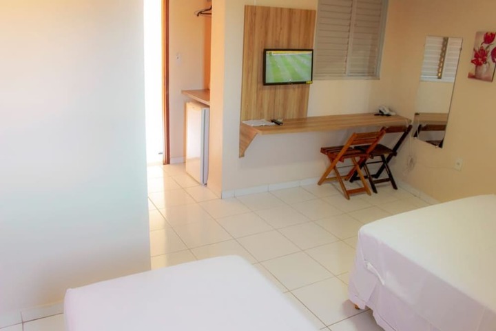 Room 7 of 16