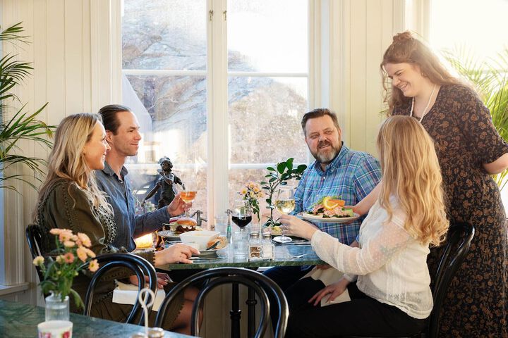 Dining 64 of 97