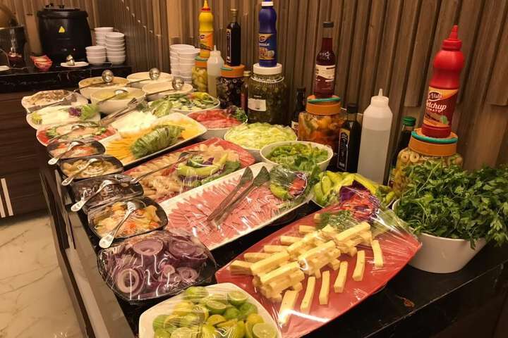 Dining 59 of 85