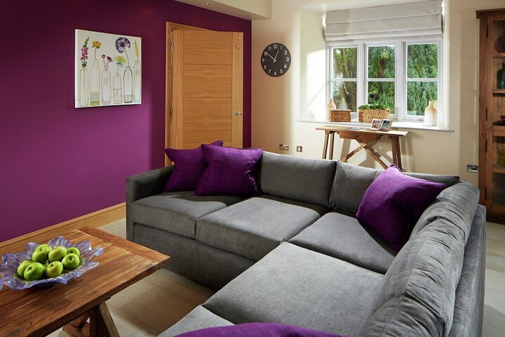 Lounge 163 of 191