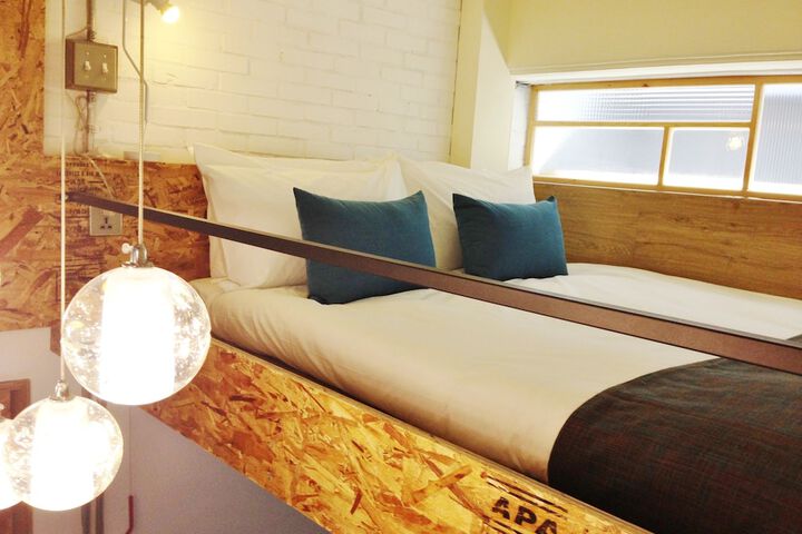 Room 10 of 60