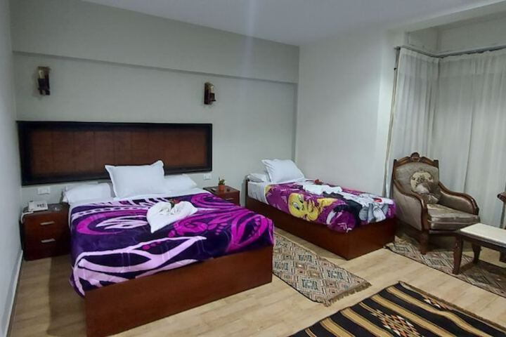 Room 32 of 61