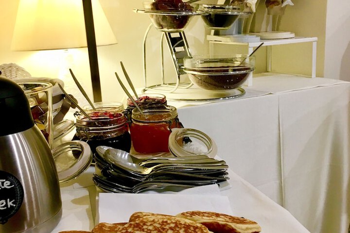 Dining 46 of 65