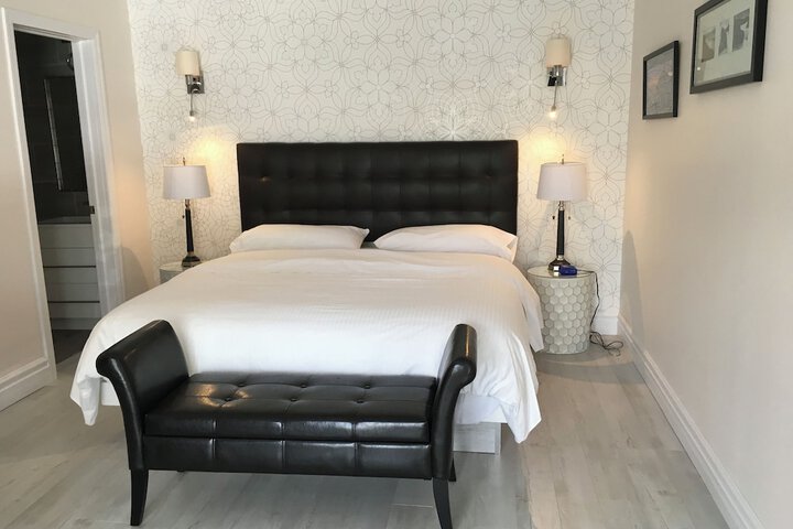 Room 26 of 76