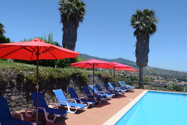 Hotel Pool