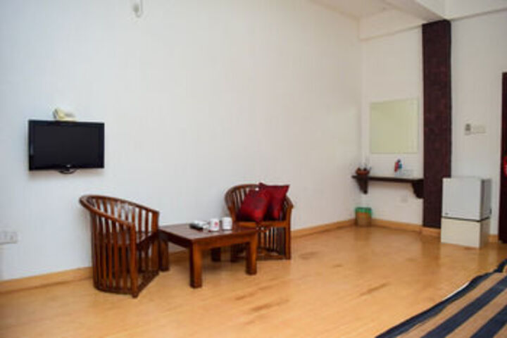 Room 21 of 34