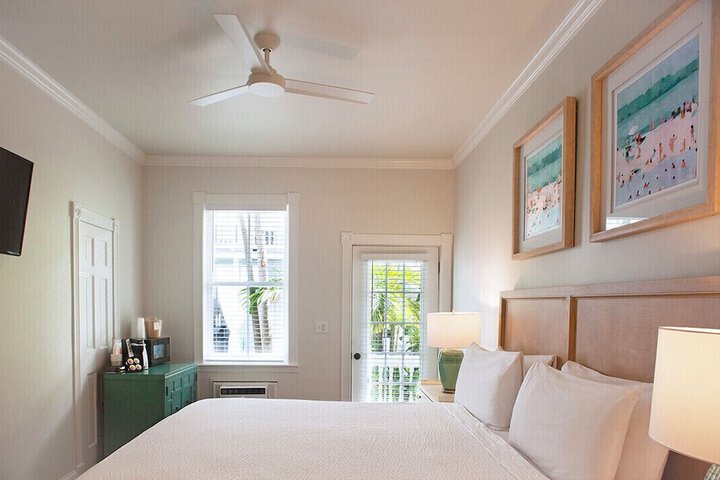 Room 16 of 30