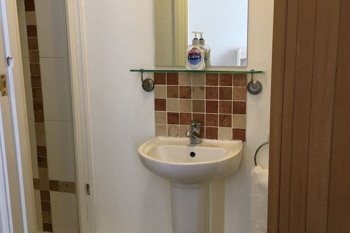 Room 19 of 28