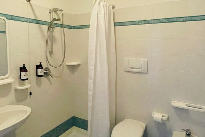 Room 90 of 115