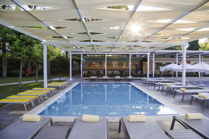 Pool 157 of 331