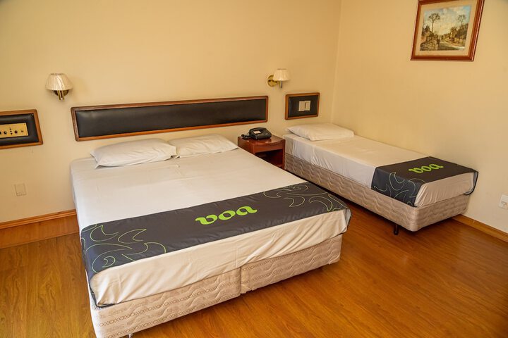 Room 22 of 68