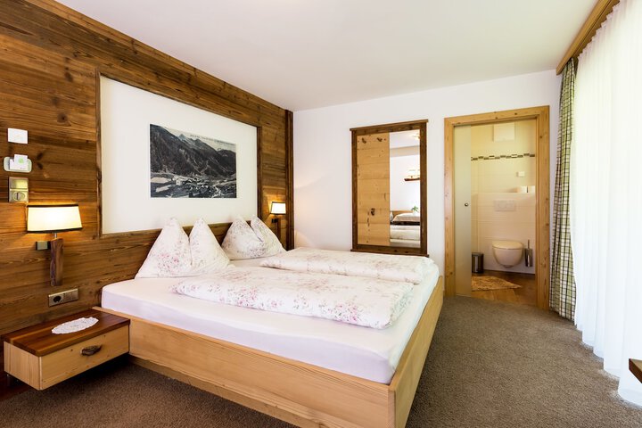 Room 13 of 71