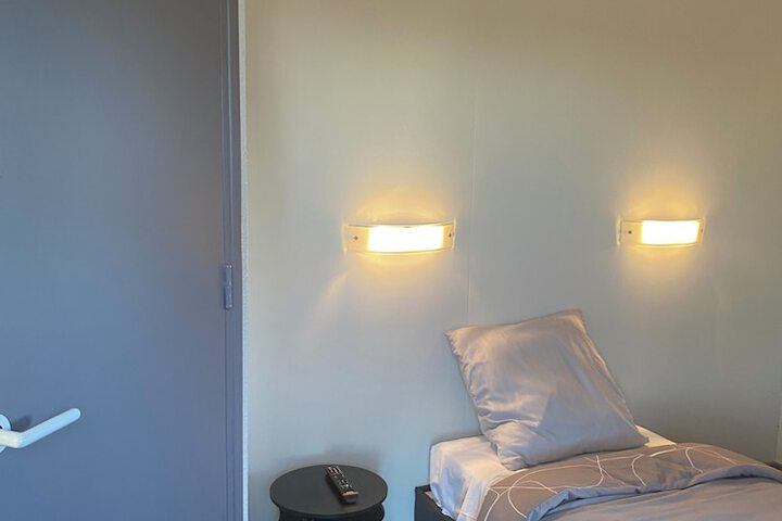 Room 4 of 13