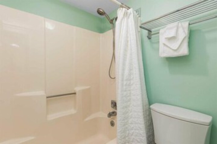 Room 83 of 360