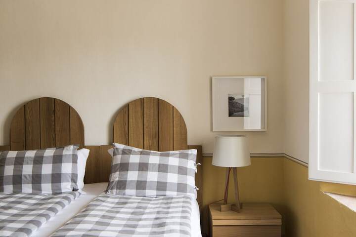 Room 20 of 98