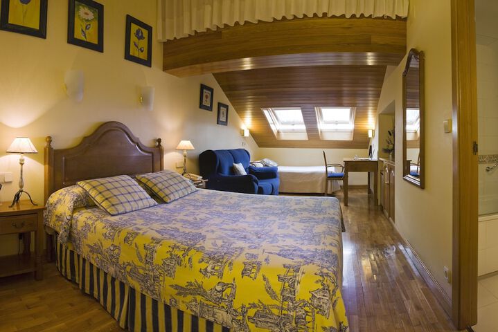 Room 8 of 35