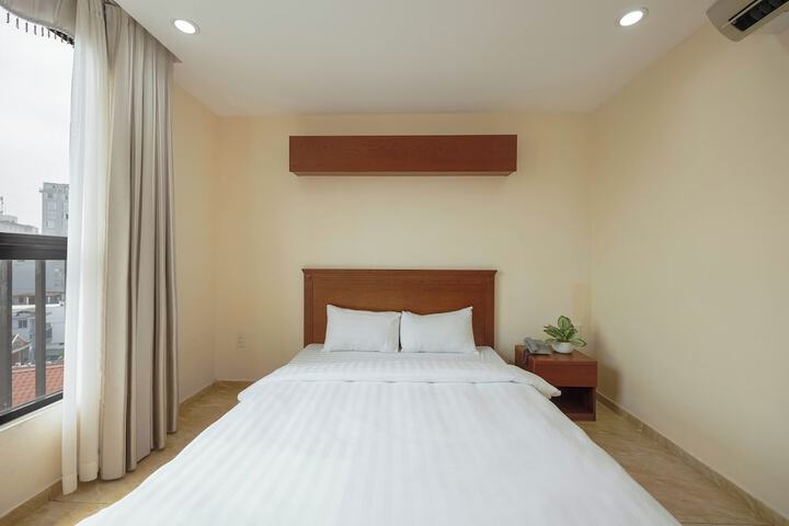 Room 10 of 42