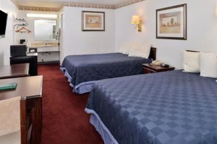 Room 13 of 27