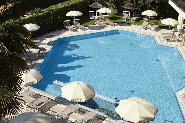 Pool Hotel