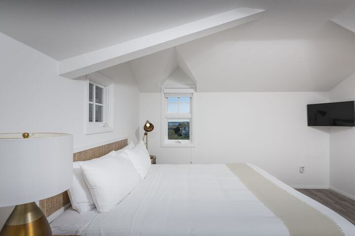 Room 11 of 75