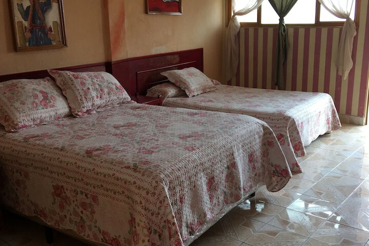 Room 9 of 77