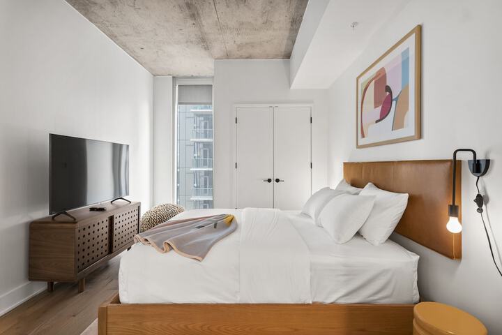 Room 81 of 860