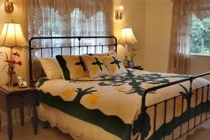 OHIA PLANTATION HOUSE