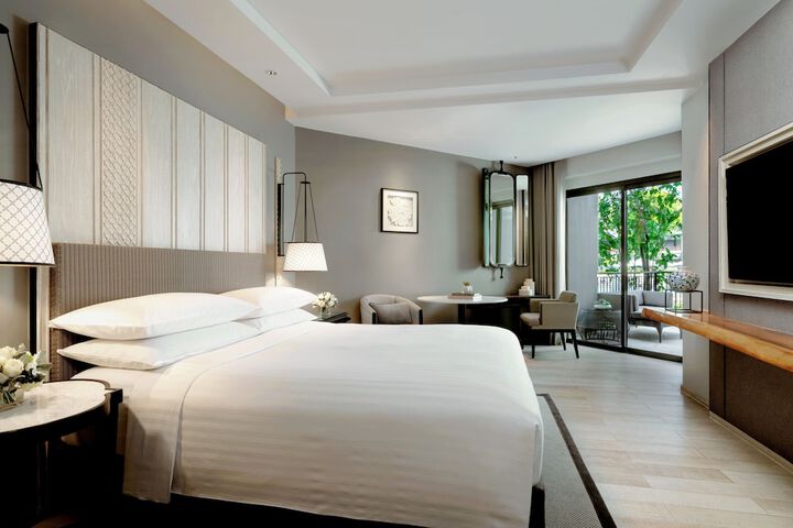 Room 15 of 122