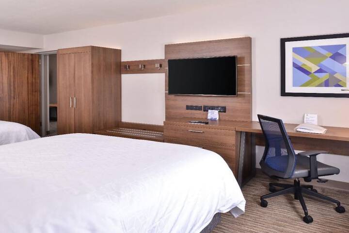 Standard | King Bed (11 of 16)