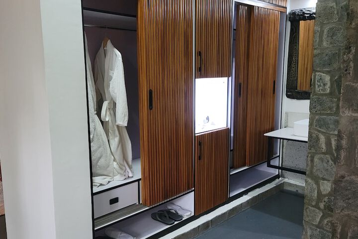 Room 43 of 121