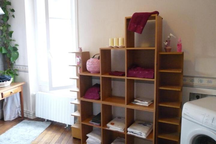 Room 6 of 16