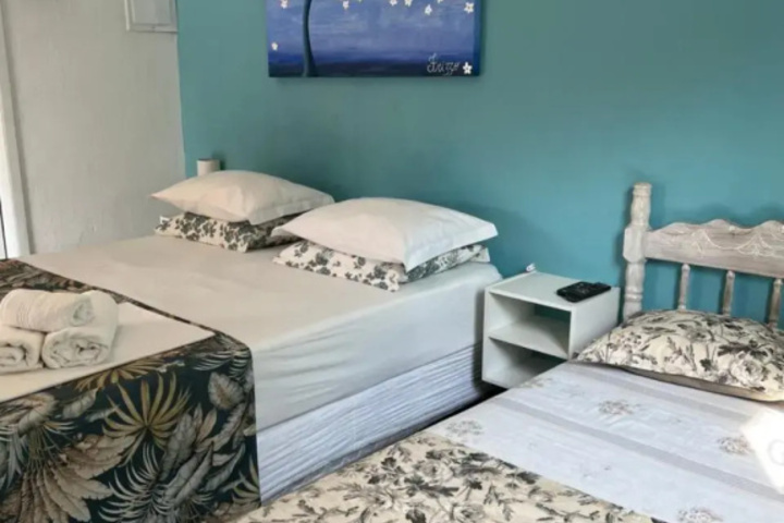 Room 4 of 11