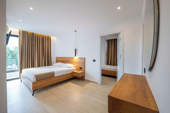 Room 6 of 74