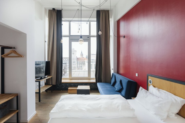 Room 8 of 52
