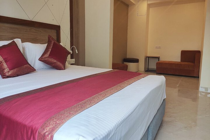 Room 11 of 21