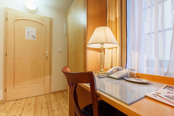Room 29 of 64