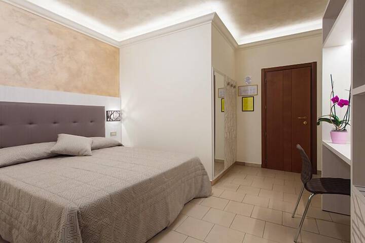 Room 11 of 39
