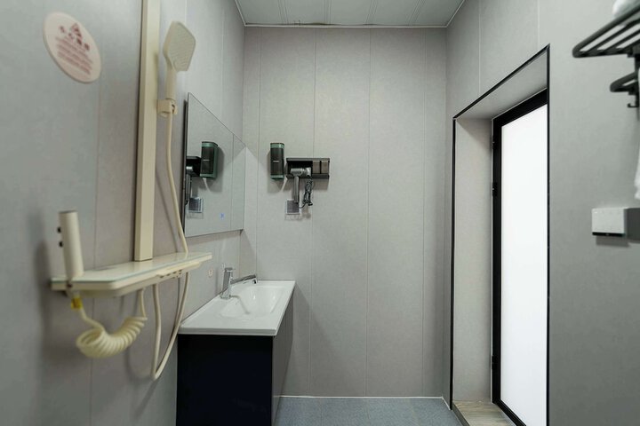 Room 149 of 164