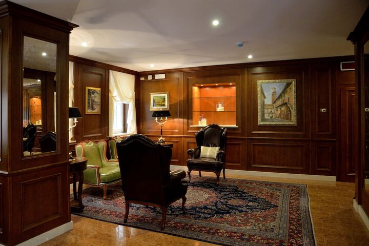 Hotel Lobby