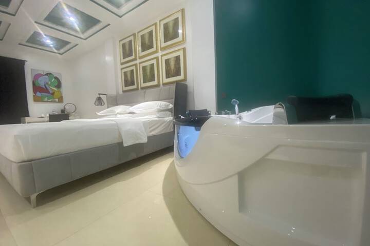 Room 44 of 68