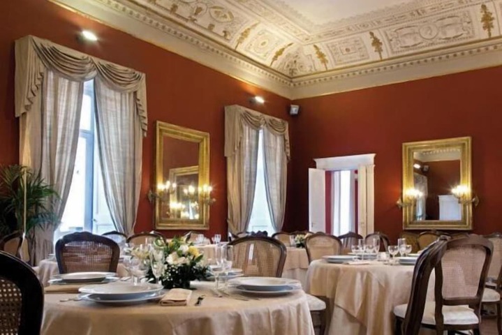 Dining Photos