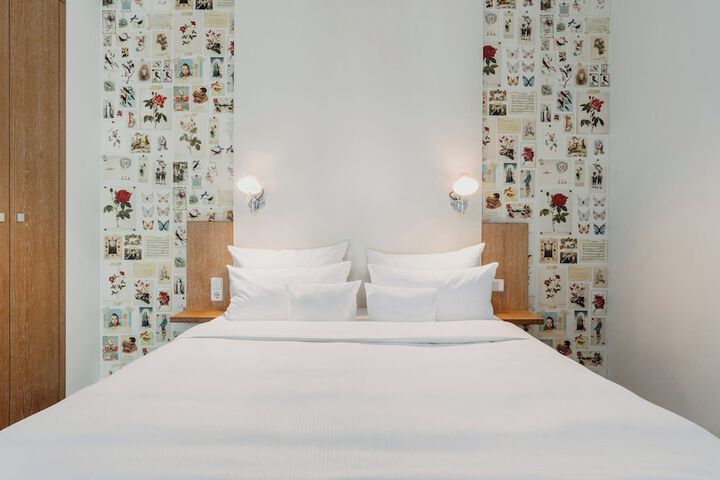 Room 22 of 47