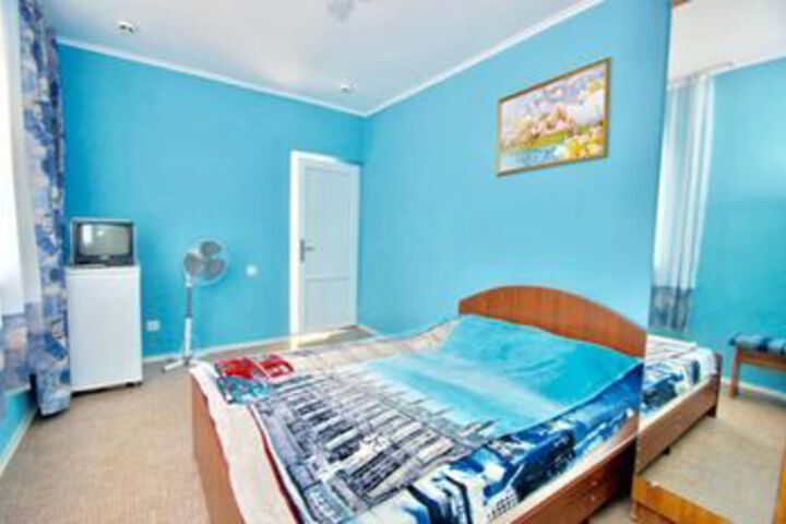 Room 9 of 36